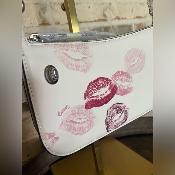 COACH Penn With Lip Print Shoulder Bag 💋 - Picture 3 of 11